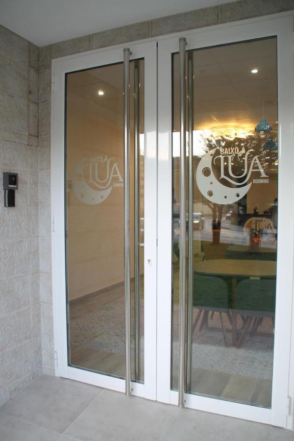 Baixo A Lua Rooming Sarria Exterior foto